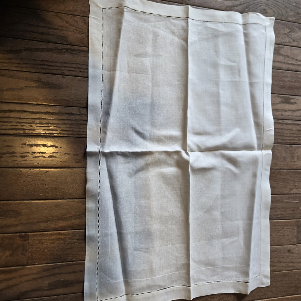 Elegant White Cotton Damask Small Tablecloth